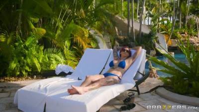 Anna Bell Peaks - Alex D - Milfs On Vacation: Part 2 - veryfreeporn.com - Usa