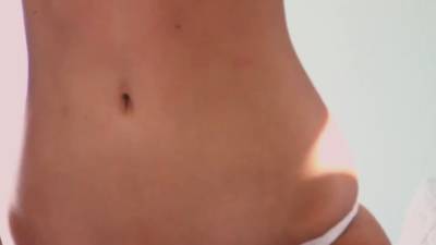 Big boobed blonde Lexi Sims Shows off her perfect tight body - icpvid.com