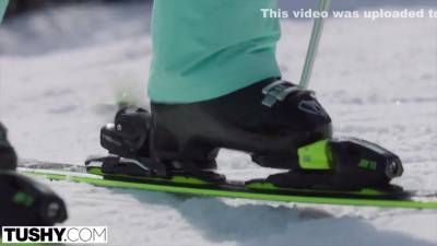 Li Ya In Anal-crazy Ski Instructor Her Skills - hclips.com