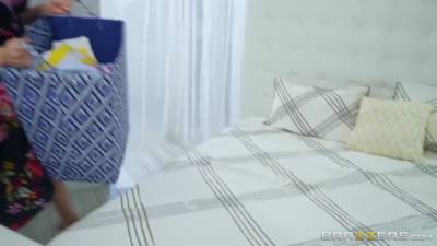 El Nino Polla - Stepmother Gets Fucked By Kinky Jordi With Jordi El Nino Polla And Cherie Deville - hotmovs.com