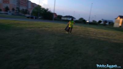 Hot brunette criminal is taken into the woods for an outdoors fucking - sexu.com