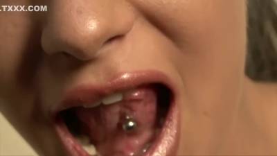 Extra-hot Lesbians Playing Sex Hot Way - upornia.com