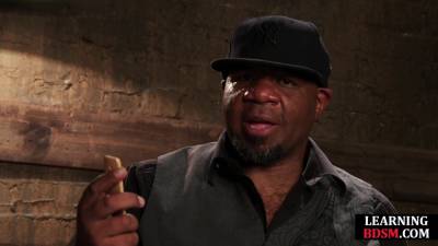 Instructor explaining BDSM with toys on a hot latina babe - txxx.com