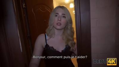 Une Ado Aux Levres Sensuelles Laisse Le Collecteur De Dettes Utiliser Sa Chatte - hotmovs.com