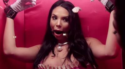 Missy Martinez - Simone Sonay - Lea Lexis - Kink Porno Barbie: Lea Lexis, Missy Martinez - theyarehuge.com