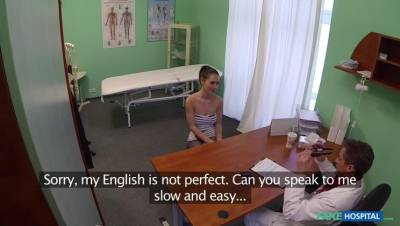 Sexy British patient swallows doctors advice - porntry.com - Britain