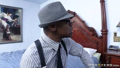 Phoenix Marie - Sean Michaels - Phoenix Marie's Day Off - porntry.com