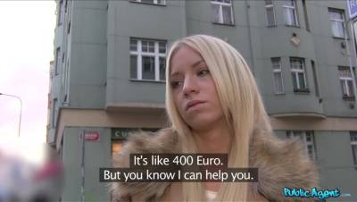 Blonde Lost In Prague Finds Herself Sucking On Stranger's Cock - porntry.com