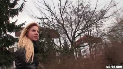 Cash Money Gets You That Honey - porntry.com