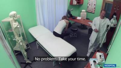 Doctor Gives Sex Support to Patient - veryfreeporn.com