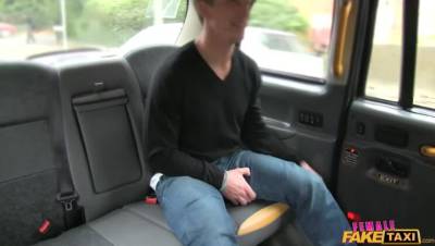 Student and Driver Caught Fucking - veryfreeporn.com