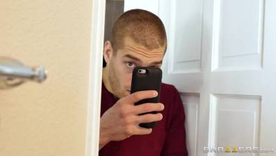 Xander Corvus - Ariella Ferrera - Michael Vegas - My Son's Best Friends - veryfreeporn.com