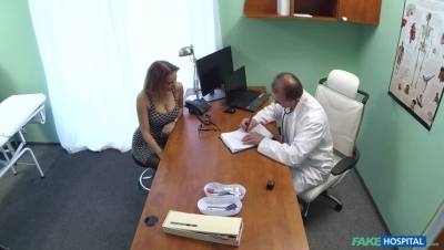 Big Tits Babe Has a Back Problem - veryfreeporn.com