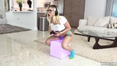 Marsha May - Blonde Gamer Rides Cock - veryfreeporn.com