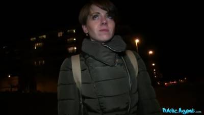 Short Hair Babe Fucked From Behind - veryfreeporn.com