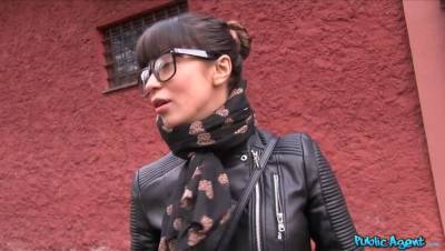 Russian Creampied Outdoors for Cash - veryfreeporn.com - Russia