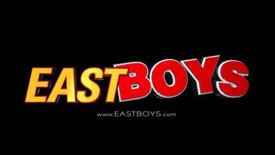 Flavio Conroy - Smoking - Handjob - drtvid.com