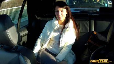 Babe Returning From Business Trip To Land On Taxi Driver's Thick Dick - porntry.com