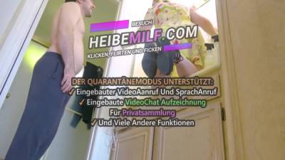 Stiefmutter Wird Gefickt, Wahrend Sie Badezimmer Putzt - hclips.com