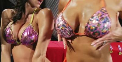 Brandi Love - Kendra Lust - Johnny Sins - Diamond Jackson - Jewels Jade - Cougar And Porno Stars Four Big-tit Fitness Fanatics Strip Down For A Hardcore Orgy - theyarehuge.com