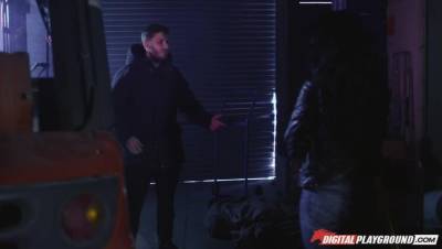 Jessie Volt - London Knights: A Heroes and Villains XXX Parody Series - Episode 3 - veryfreeporn.com