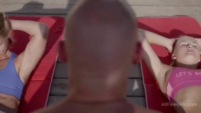 A Threesome That You Cant Miss With These - upornia.com