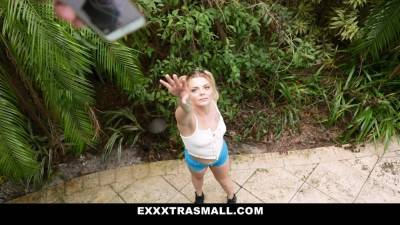 Tiny Teaser - hotmovs.com