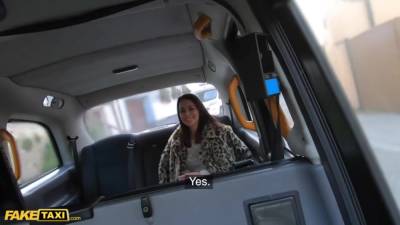 Gives Cheeky Cabbie A Breakdown Fuck With Jessy Jey - hotmovs.com