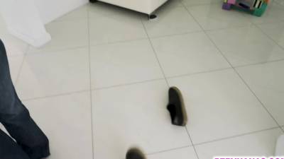 Nana Ainsley slobbers Jay's cock - icpvid.com