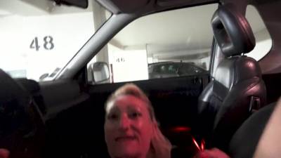 mature sodomisée dans un parking - txxx.com - France