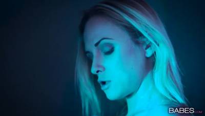 Charlie Dean - Vinna Reed - Running Late - veryfreeporn.com - Czech Republic