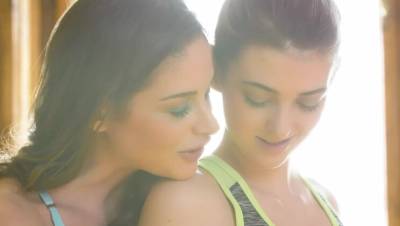 Cathy Heaven - Tera Link - Sensual Shevasana - veryfreeporn.com - Hungary