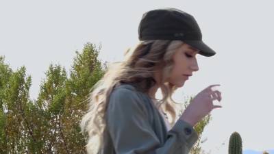 Looking 4u With Gina Marie - upornia.com