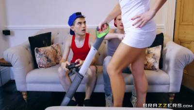 My Best - Spanking My Best Friend's Mom - veryfreeporn.com - Britain