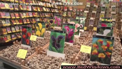 Dicksucking Whore Plowed In Red Light District - upornia.com