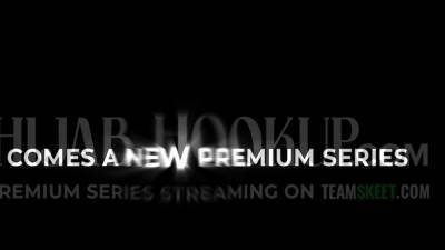 Horny Cutie Sends Naked Photos To The Wrong Guy - nvdvid.com