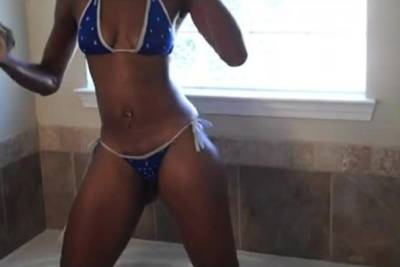 Amateur striptease and Solo masturbation - icpvid.com