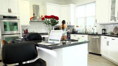 Let Me Help You Concentrate With A Sensual Blowjob - nvdvid.com