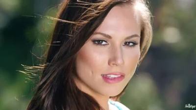 Aidra Fox - Get Swept Up - porntry.com