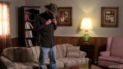 Francesca Le - Francesca Le' in Official Psycho Parody - veryfreeporn.com