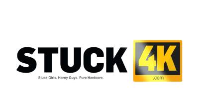 STUCK4K. Bombshell didnt know her roommate has kinky - nvdvid.com