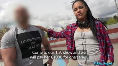 Apolonia Lapiedra - Forget Your BF and Fuck Me for Money - veryfreeporn.com