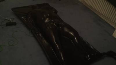 Latex Vacuum Bed Self Bondage - txxx.com - Germany