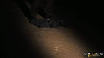 Johnny Sins - Trabajando Rígido - porntry.com