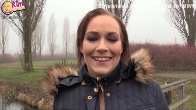 Smoking Hot Brunette Toying Ta - hotmovs.com