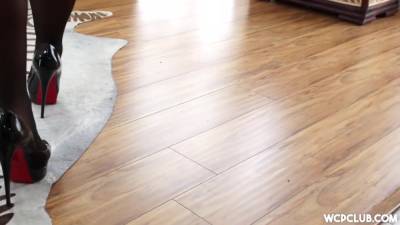 Home Alone With Raven Hart - hotmovs.com