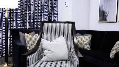 Excited Teeny Rose Lynn Wants To Prove Her Cock Sucking - icpvid.com