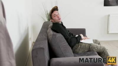 E09 Eleonora - upornia.com