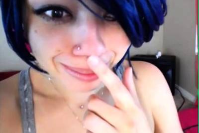 Cute blonde amateur webcam teen masturbating - nvdvid.com