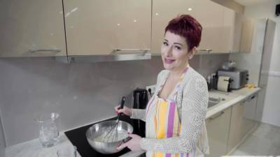 Mugur's unique teachnique in taking care of his grandma Lisa - icpvid.com